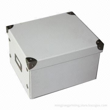 Gift Box, Made of Cardboard and Paperboard, OEM Orders are Welcome